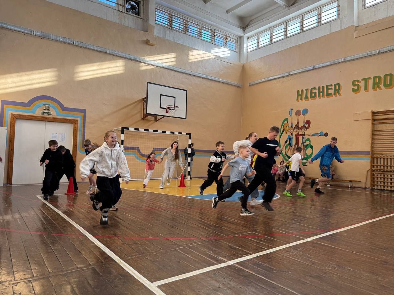 Спортивно! Полезно! Интересно! Спортивно! Полезно! Интересно!